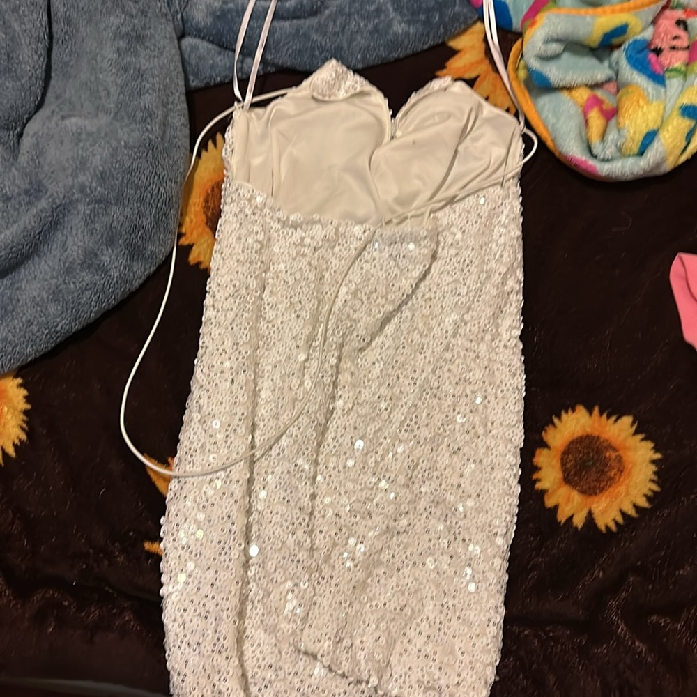 Dress - Picture 2 of 2